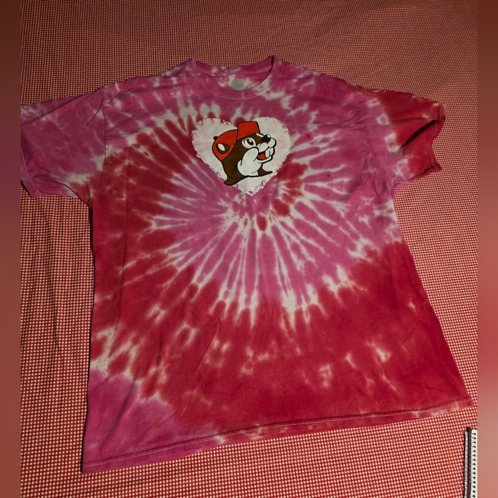 Buc-ees LOVE Tie Dye Follow Your Heart T-Shirt XL Buc-ees Pink Tie Dye Shirt